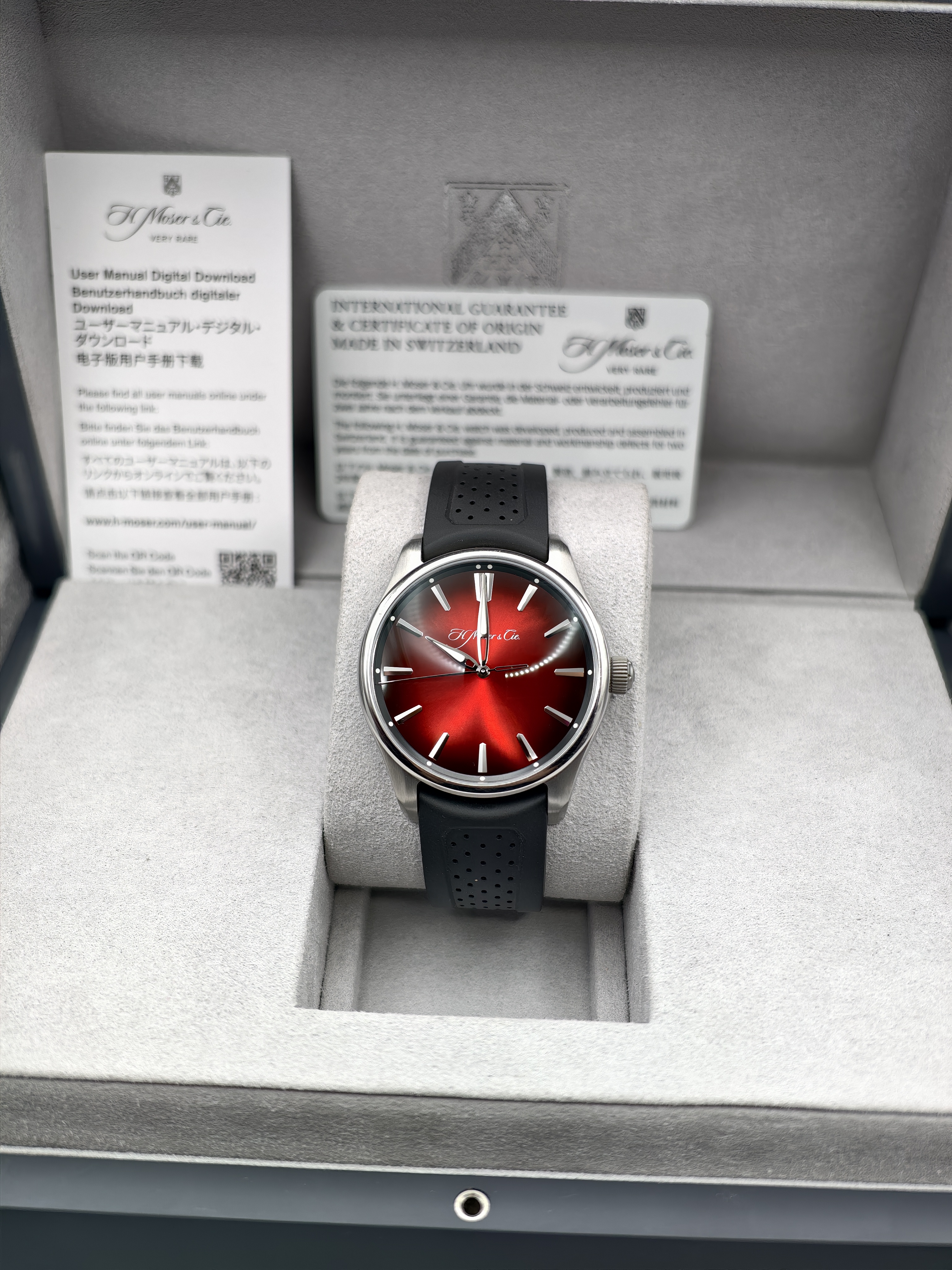 H. Moser & Cie Pioneer Centre Seconds Swiss Mad Red