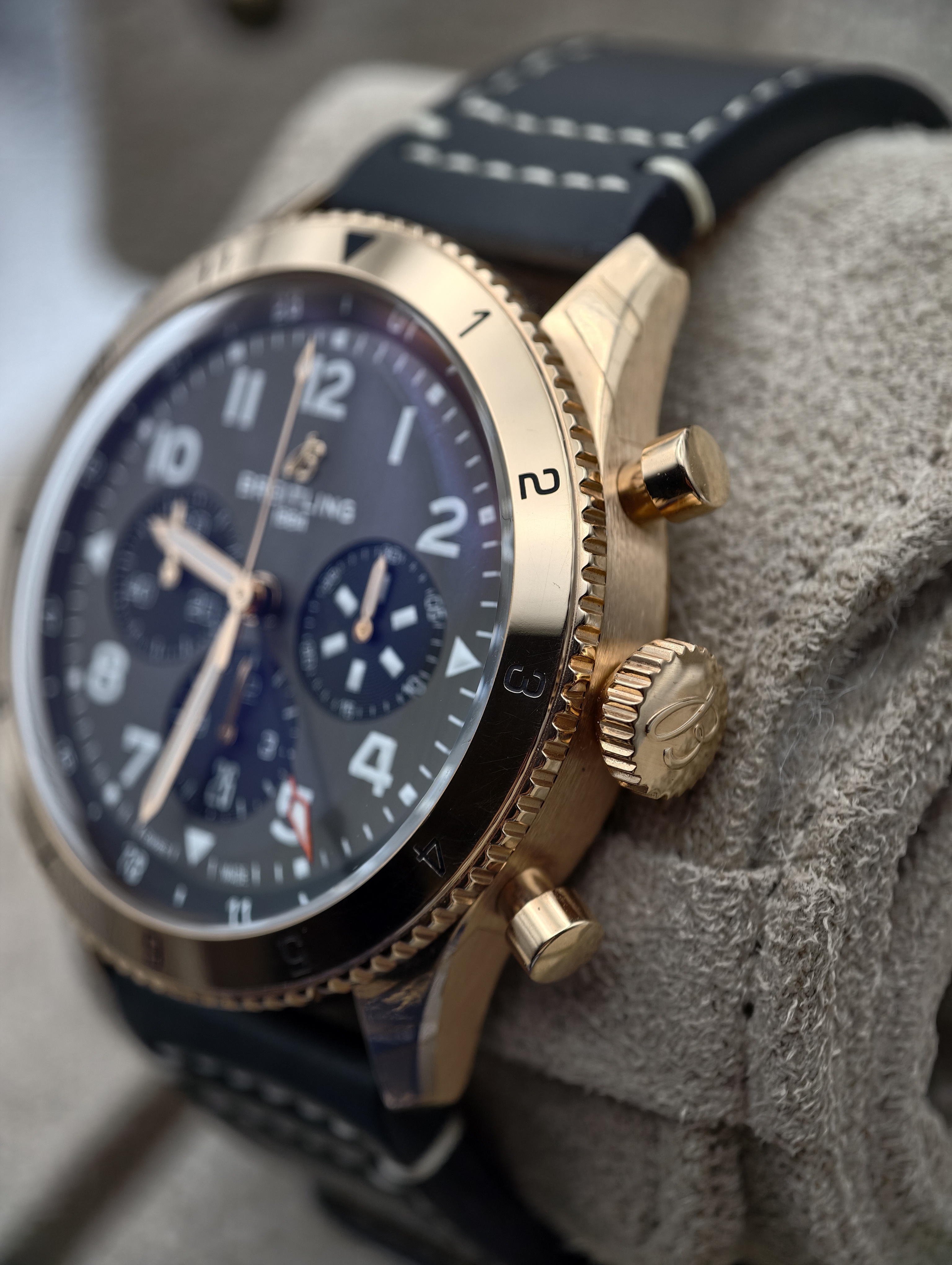 Breitling  AVI B04 Chronograph GMT