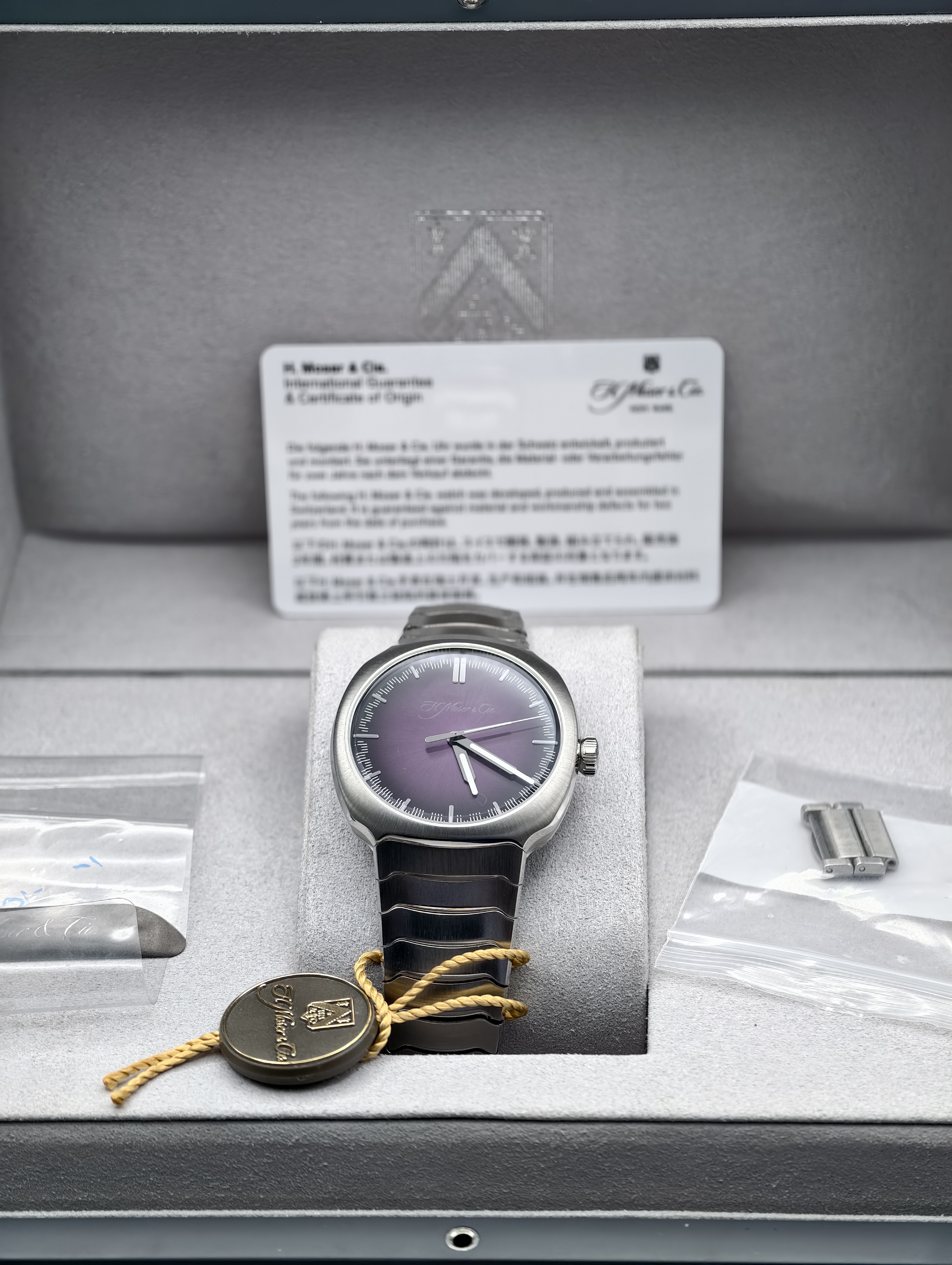 H. Moser & Cie Streamliner Centre Seconds