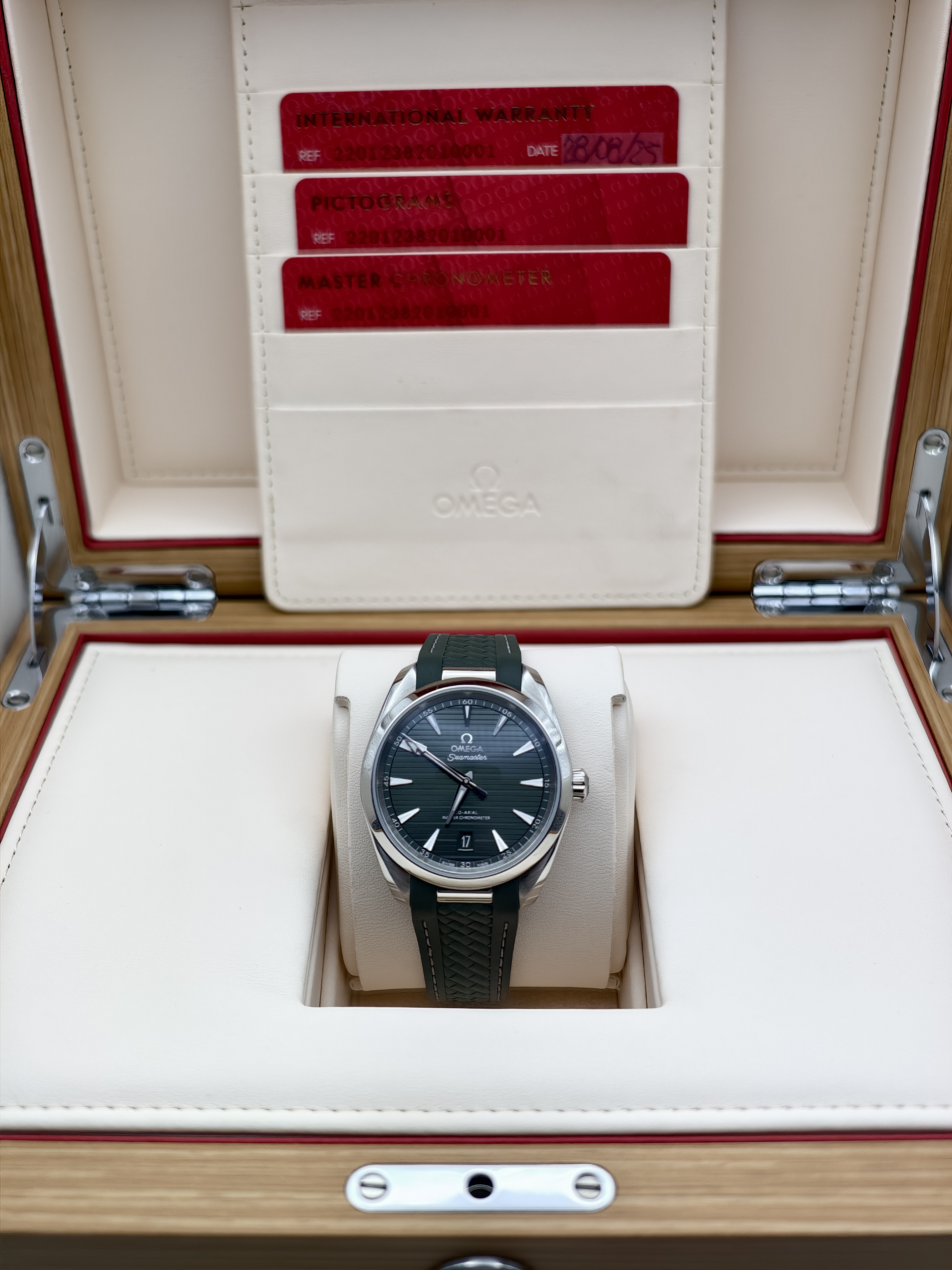 Omega  Seamaster Aquaterra